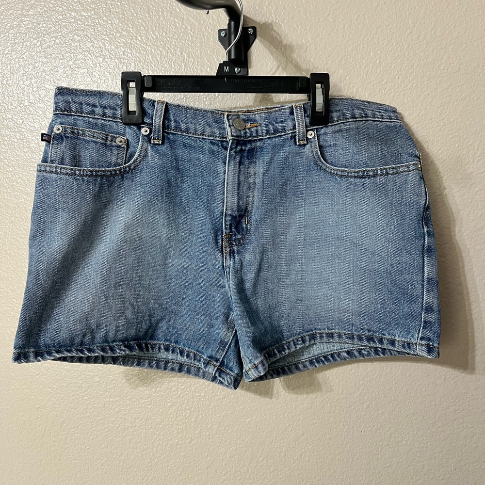 Ralph Lauren Blue Classic 4” Saturday denim shorts. Very good condition. SZ-12